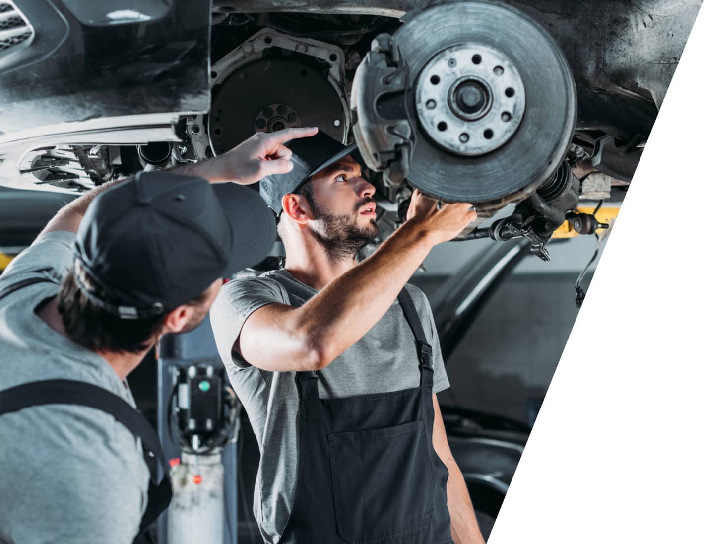 img - side-view-transfer-case-removed-car-which-lies-desktop-auto